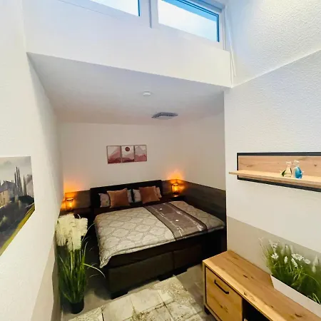 Апартаменты 2 Galerie Einliegerwohnung In Rheinstetten, Messe Naehe, Rollstuhlfahrer Geeignet *