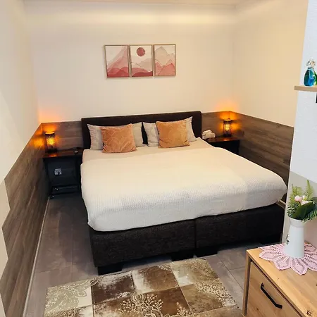 2 Galerie Einliegerwohnung In Rheinstetten, Messe Naehe, Rollstuhlfahrer Geeignet Apartment *